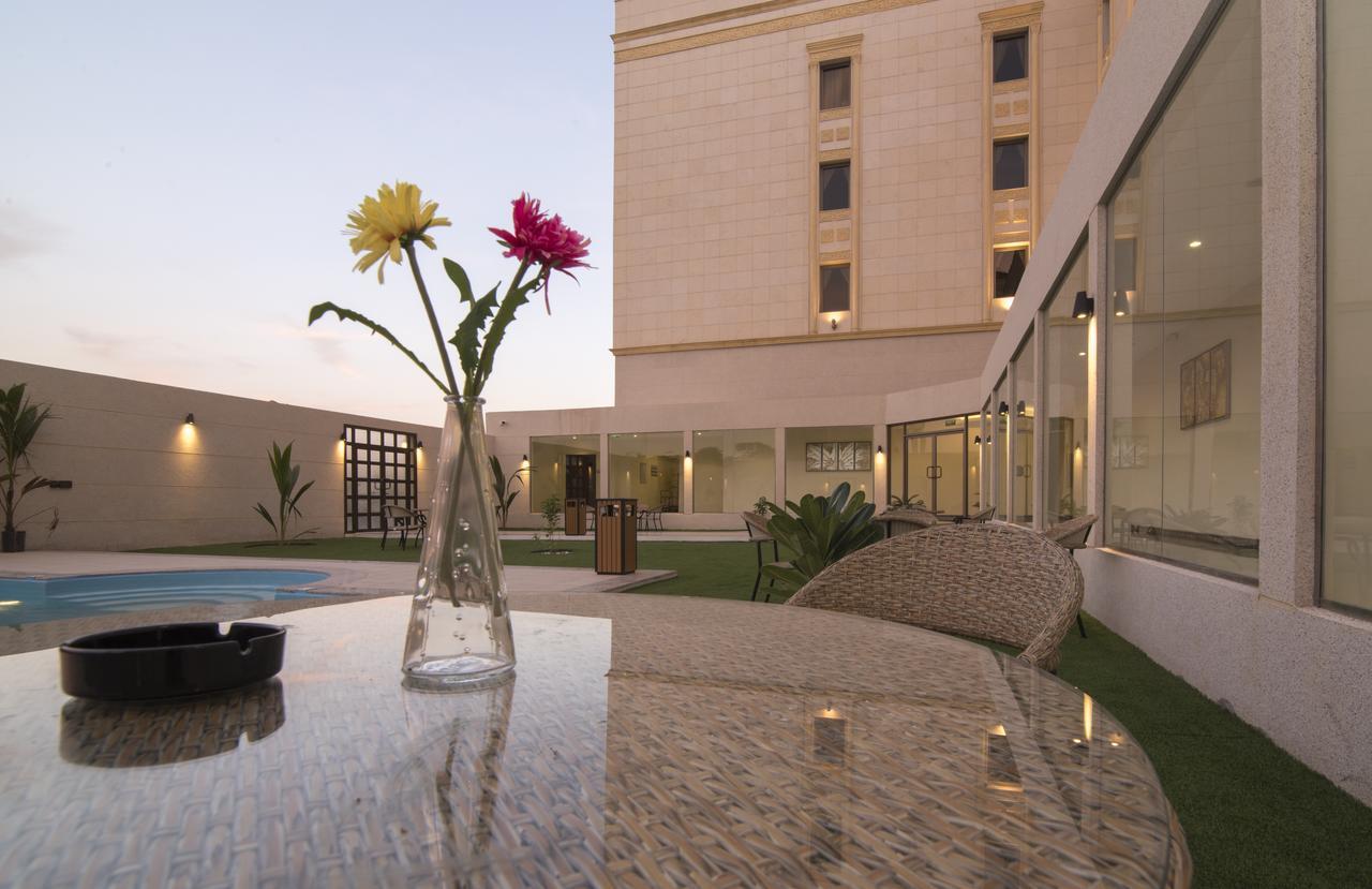 Noon Hotel Suites Khafdzsi Kültér fotó
